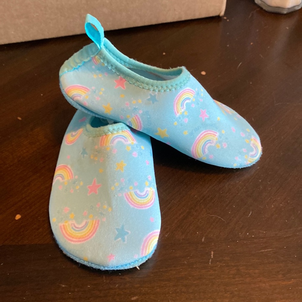 Water shoes - lightly worn